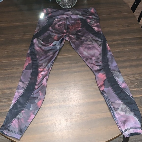RBX FLORAL ATHLETIC ANKLE LENGTH LEGGINGS WINE ROSE SIZE SMALL - Picture 3 of 6